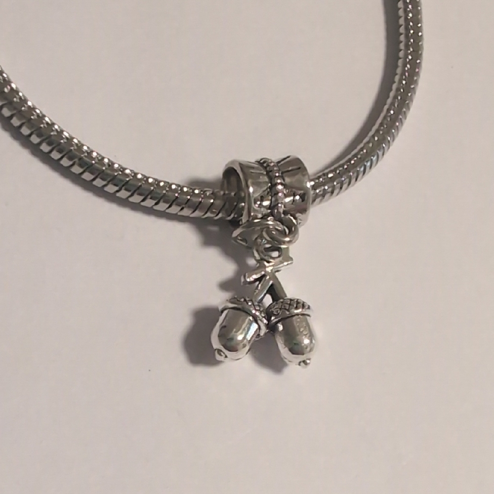 Silver Acorn Charm Bracelet‎